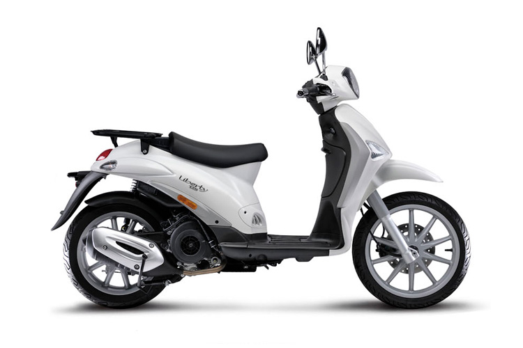 motojoven-sevilla-liberty-125-delivery-sr-cbs-e5-750x500px