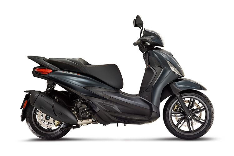 motojoven-sevilla-piaggio-New-Beverly-300-HPE-S-E5-750x500px