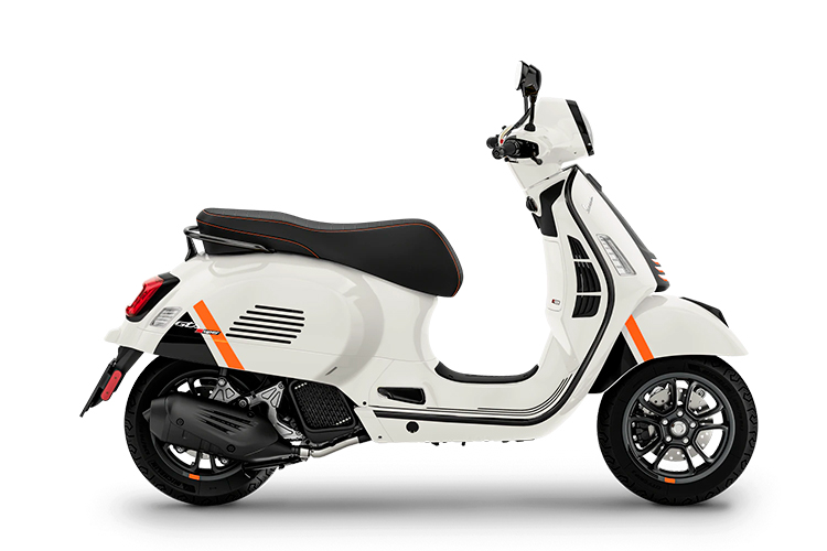 motojoven-vespa-gts-125-SPORT-BLANCO-750x500px